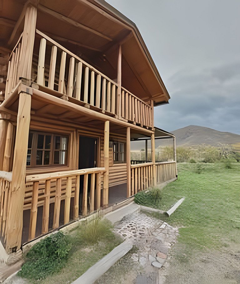 Sobre el Arroyo, entre montañas